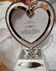 Double sided heart picture frame